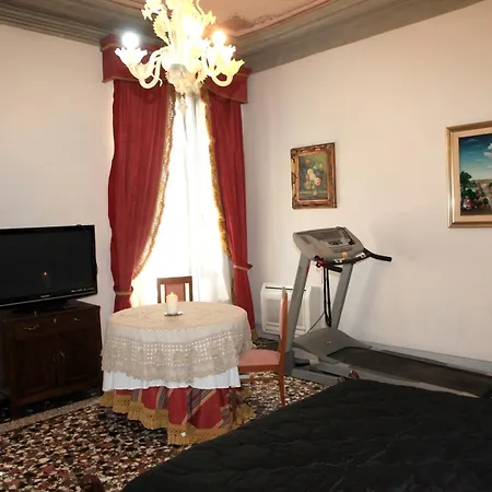 Vila Nani Mocenigo *